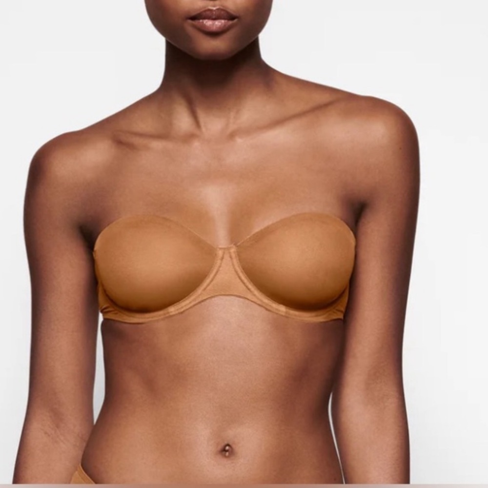 Skims Ultra Fine Mesh Strapless Bra in Bronze NWT